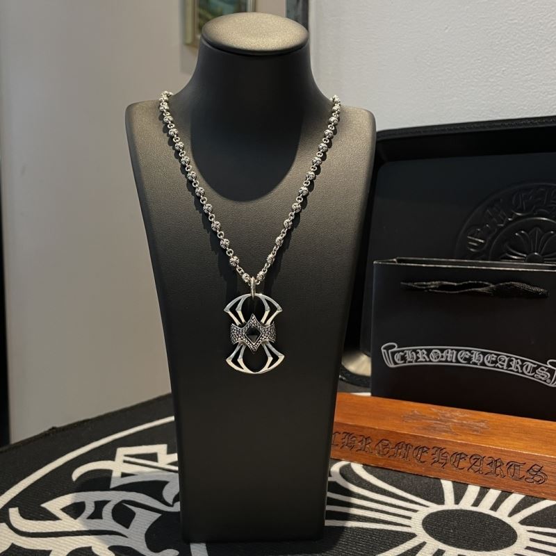 Ch*0me He**ts necklaces